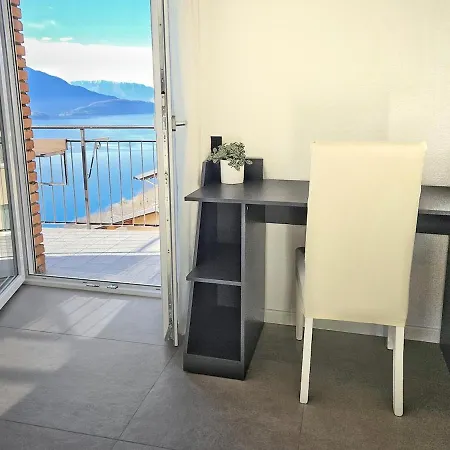 아파트 Spettacolare Vista E Giardino Privato 게라 라리오
